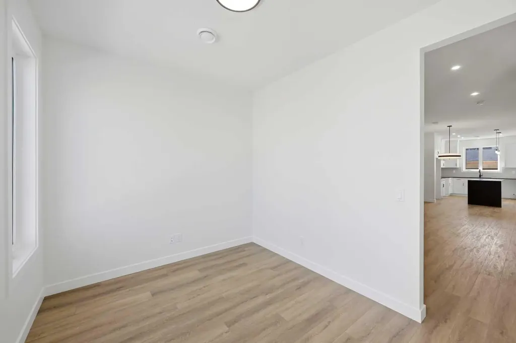 8557 Huxbury Drive Calgary AB T2A 4Y1