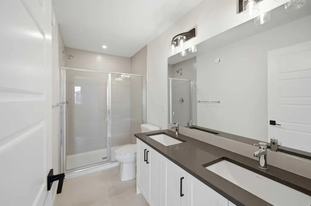8557 Huxbury Drive Calgary AB T2A 4Y1