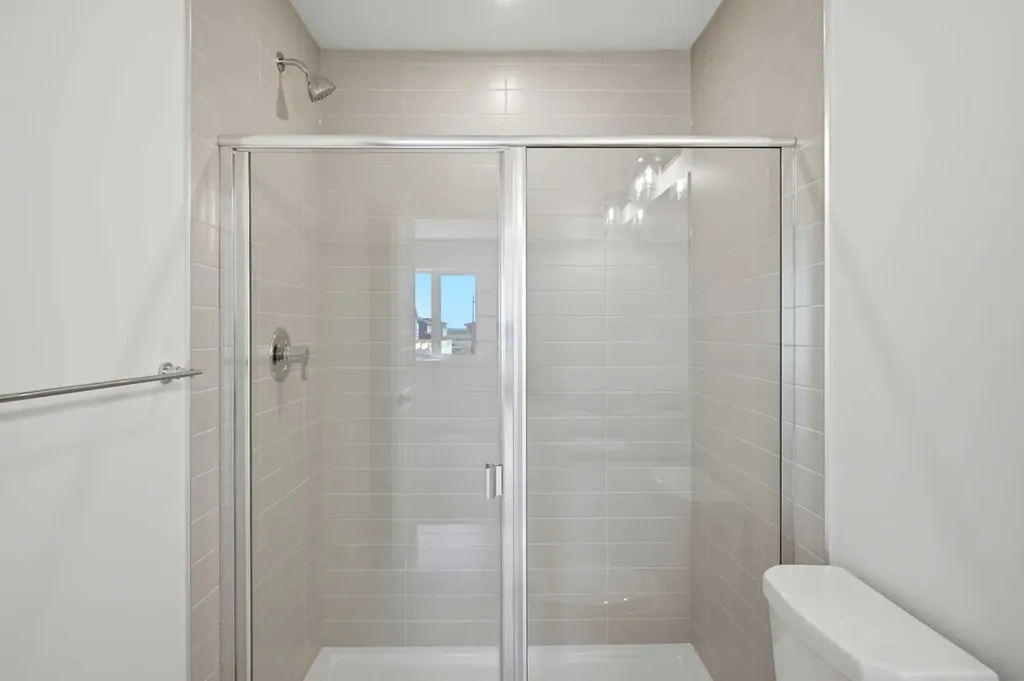 8557 Huxbury Drive Calgary AB T2A 4Y1