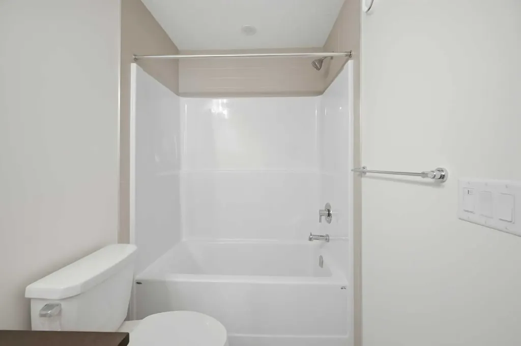 8557 Huxbury Drive Calgary AB T2A 4Y1