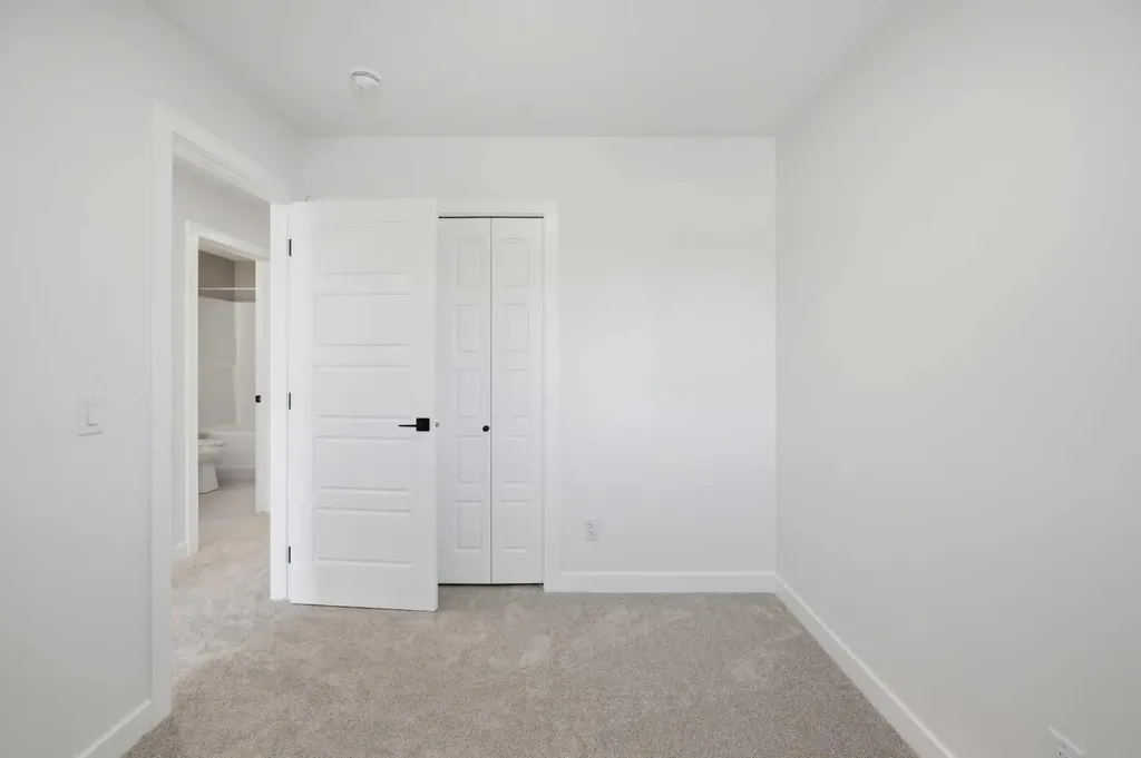 8557 Huxbury Drive Calgary AB T2A 4Y1