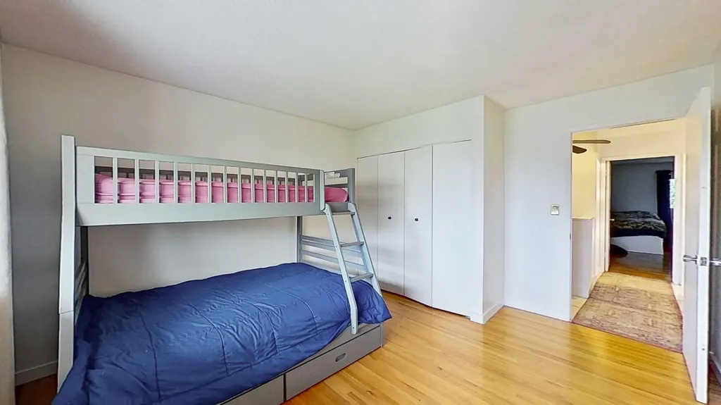 1305 Glenmore Trail Calgary AB T2V4Y8