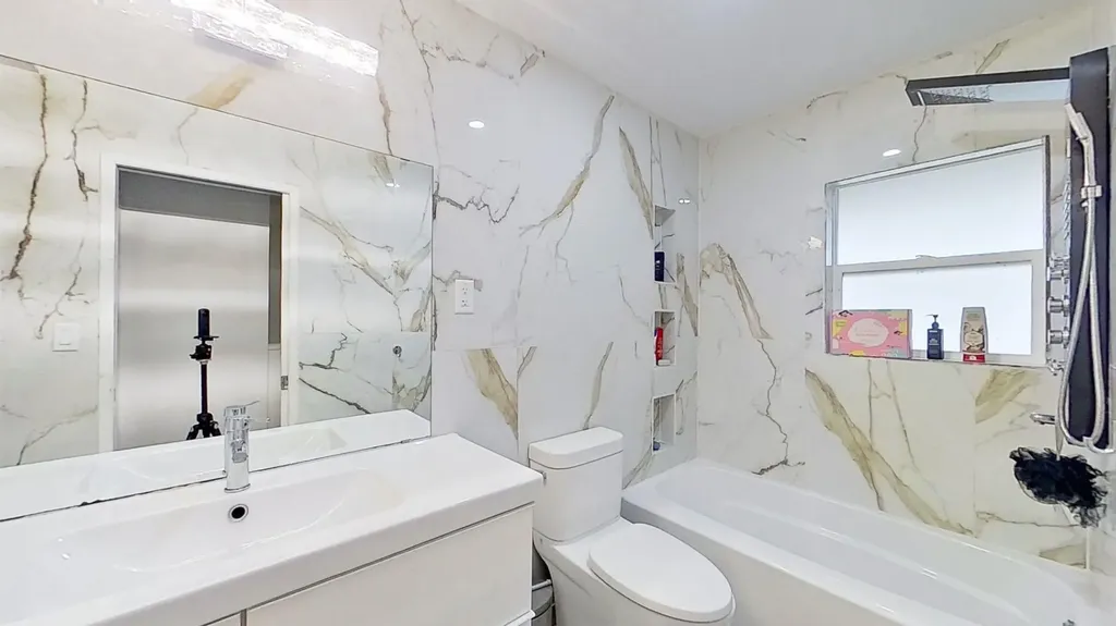 1305 Glenmore Trail Calgary AB T2V4Y8