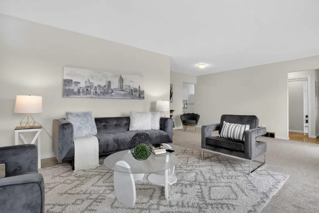 19 Deercrest Way SE Calgary AB T2J 5W3
