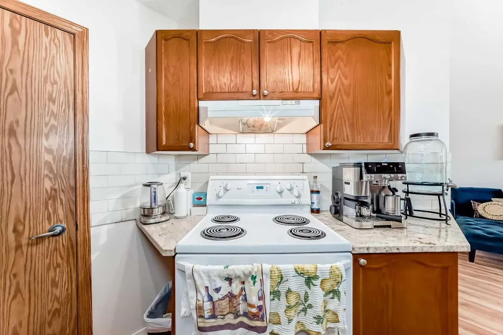 7 Somervale View SW Calgary AB T2Y 4A9