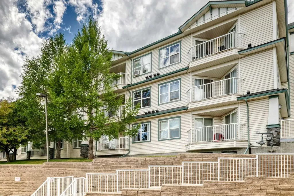 7 Somervale View SW Calgary AB T2Y 4A9