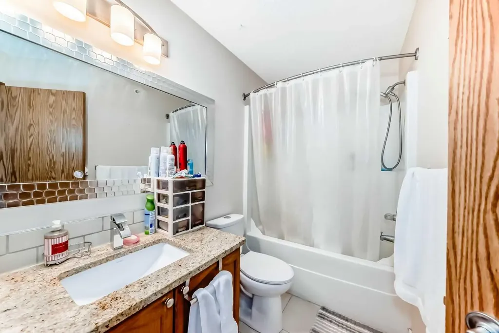 7 Somervale View SW Calgary AB T2Y 4A9