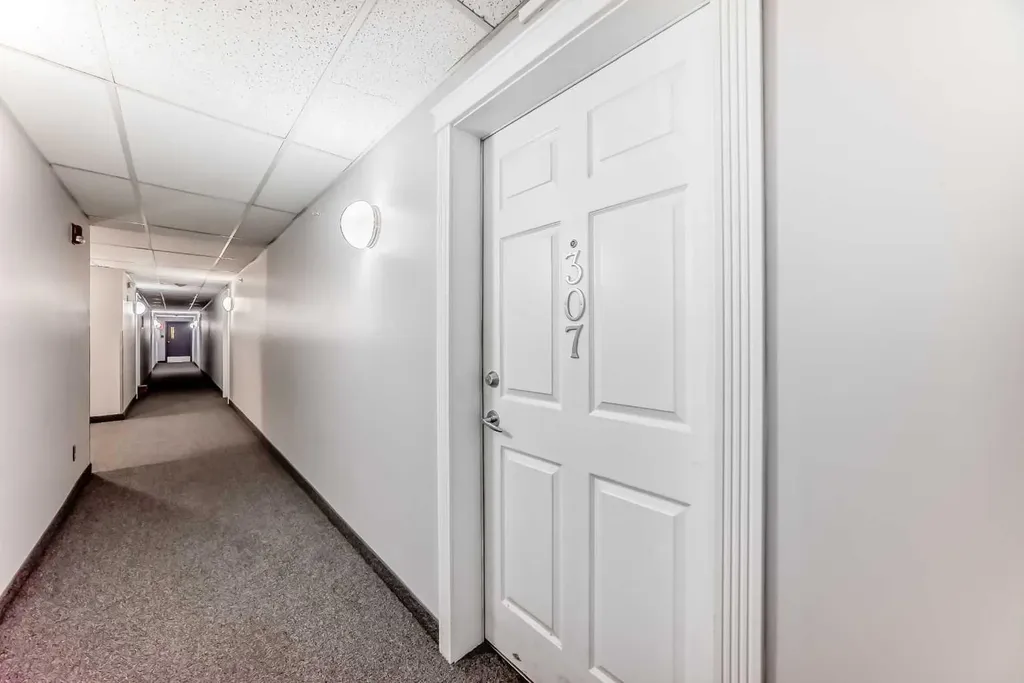 7 Somervale View SW Calgary AB T2Y 4A9
