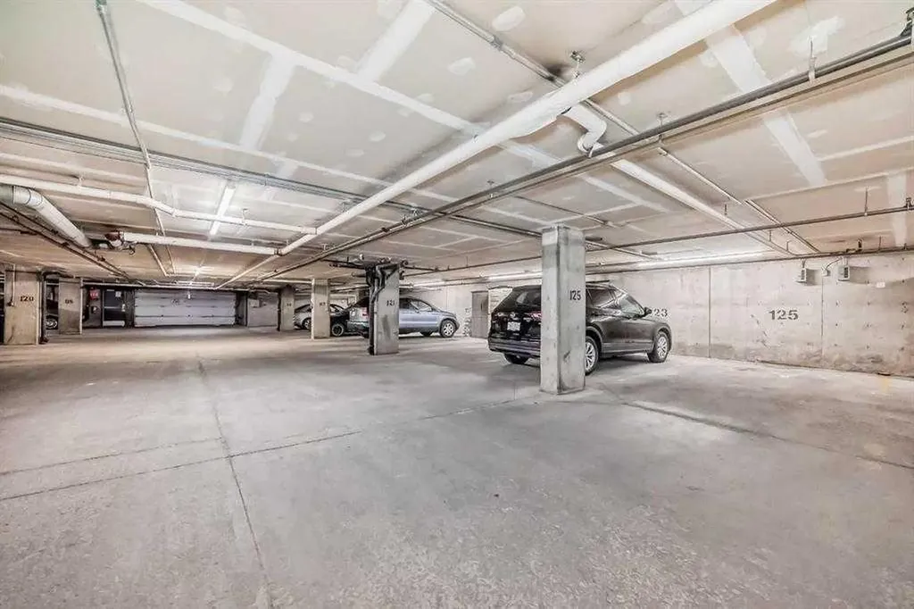 7 Somervale View SW Calgary AB T2Y 4A9