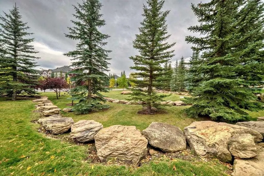 7 Somervale View SW Calgary AB T2Y 4A9