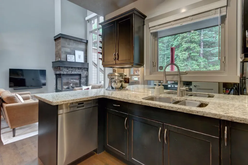107 Armstrong Place Canmore AB T1W 0A5