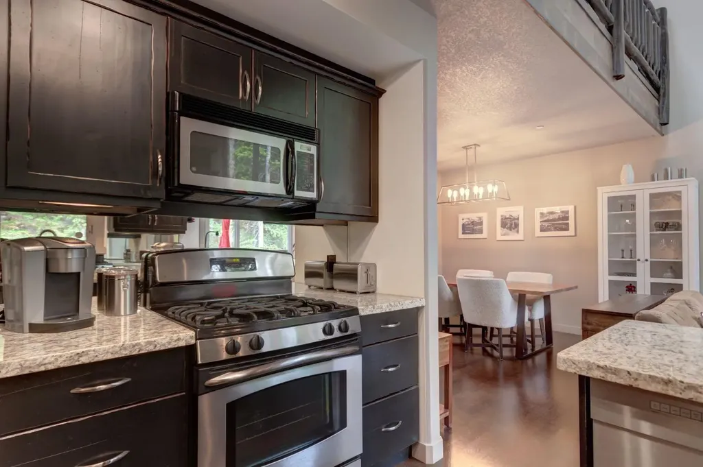 107 Armstrong Place Canmore AB T1W 0A5