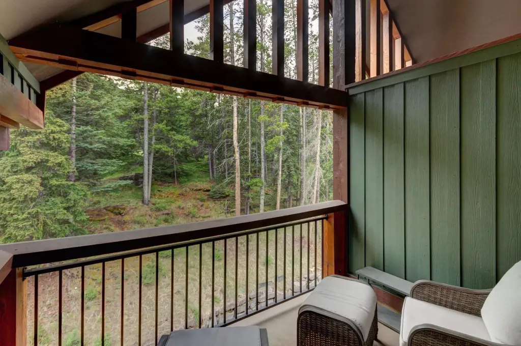 107 Armstrong Place Canmore AB T1W 0A5