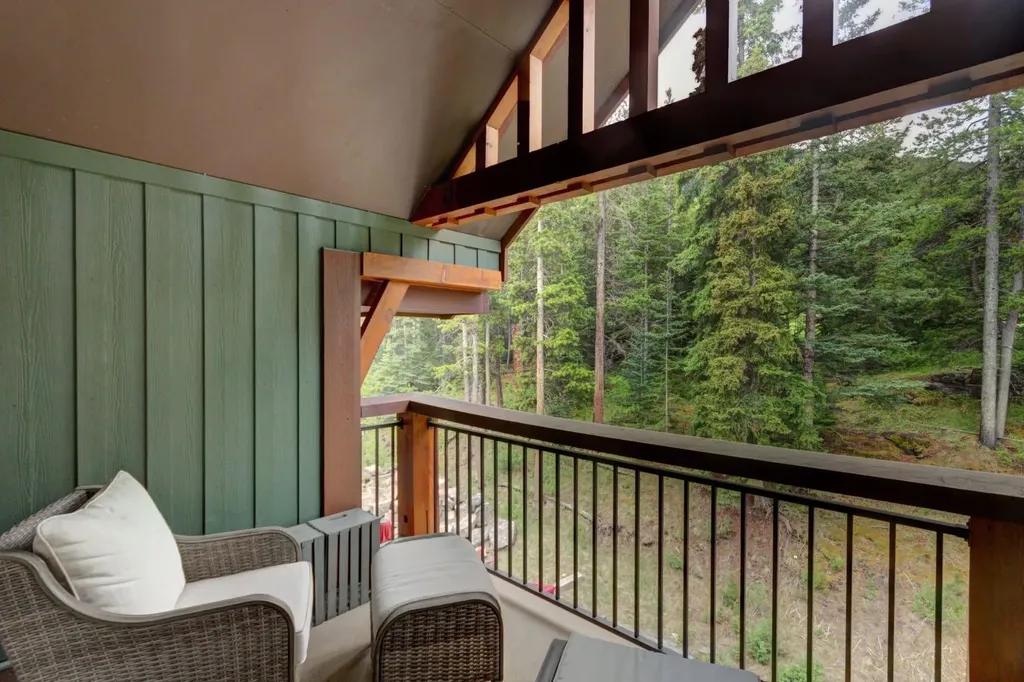 107 Armstrong Place Canmore AB T1W 0A5
