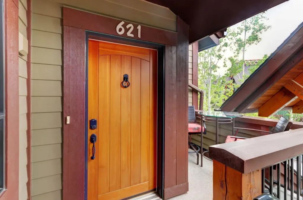 107 Armstrong Place Canmore AB T1W 0A5