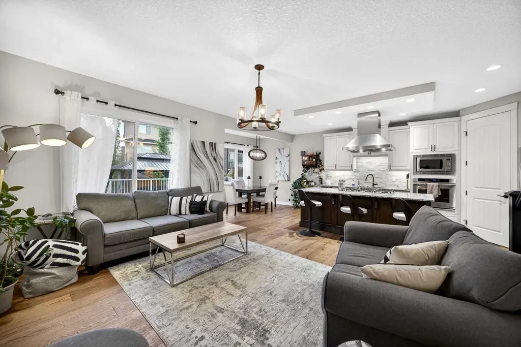 39 Nolanfield Crescent NW Calgary AB T3R 0L7