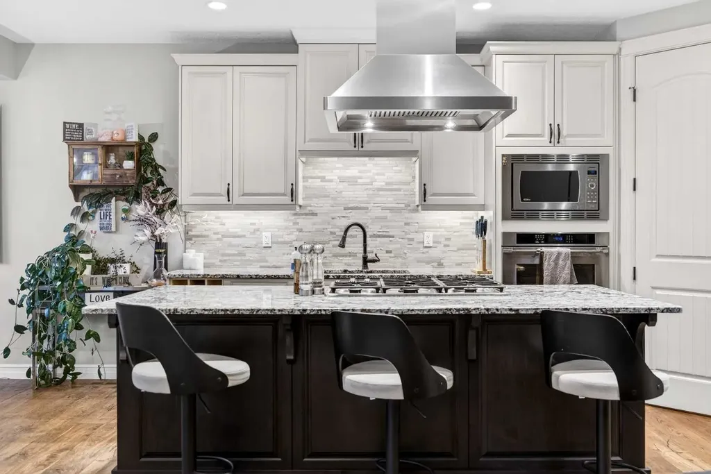 39 Nolanfield Crescent NW Calgary AB T3R 0L7