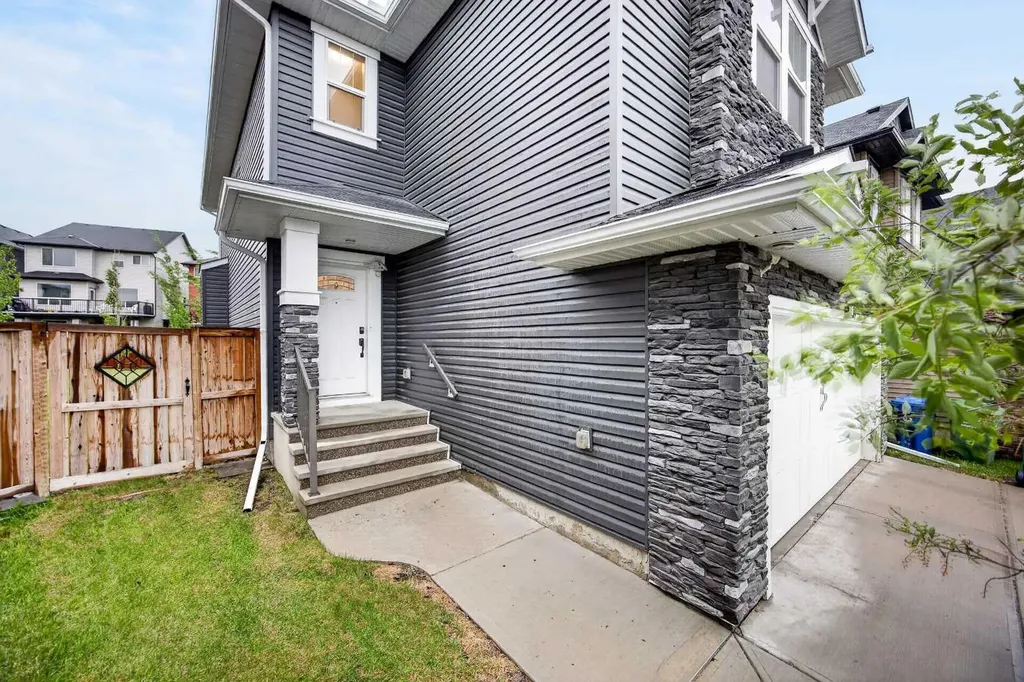 39 Nolanfield Crescent NW Calgary AB T3R 0L7