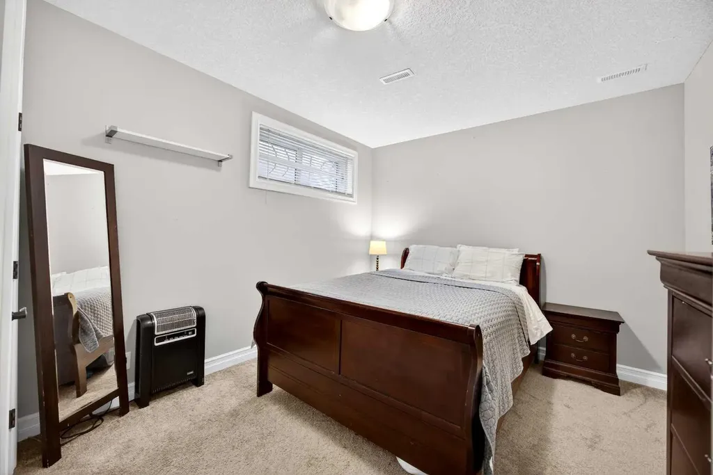 39 Nolanfield Crescent NW Calgary AB T3R 0L7