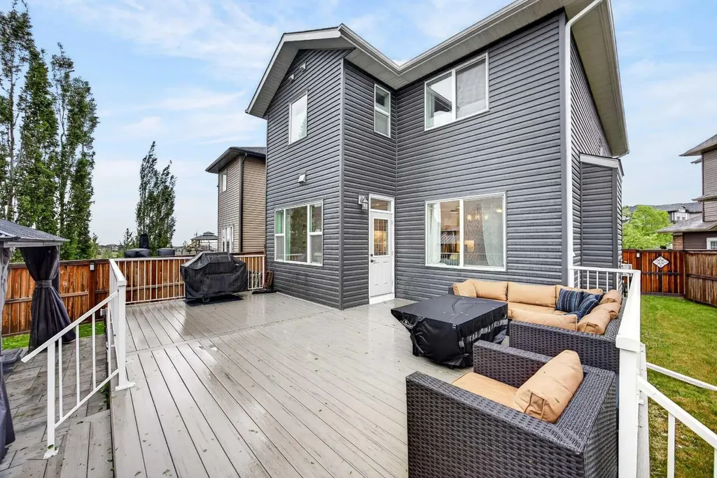 39 Nolanfield Crescent NW Calgary AB T3R 0L7