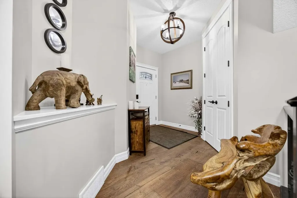 39 Nolanfield Crescent NW Calgary AB T3R 0L7