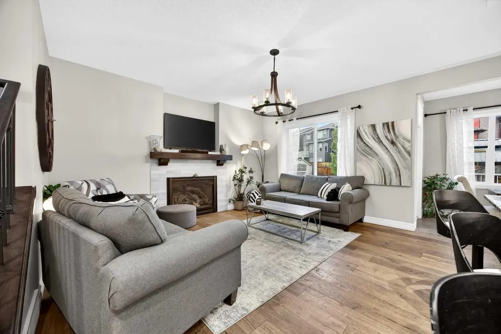 39 Nolanfield Crescent NW Calgary AB T3R 0L7