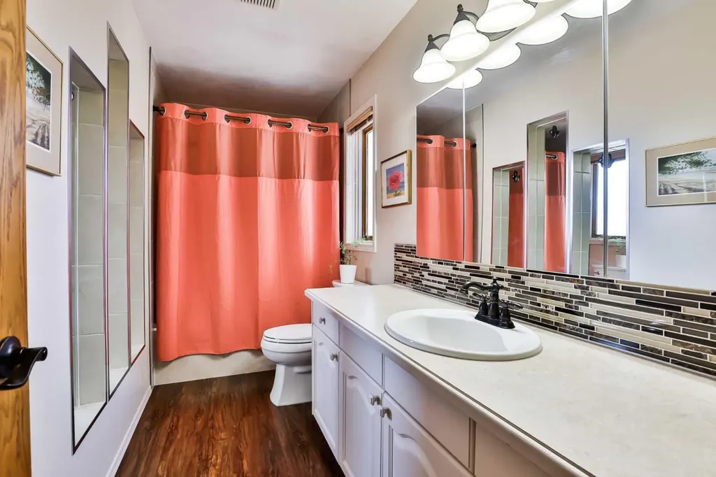2857 6 Avenue S Lethbridge AB T1G 1E6