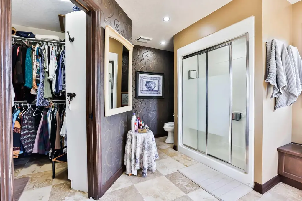 2857 6 Avenue S Lethbridge AB T1G 1E6