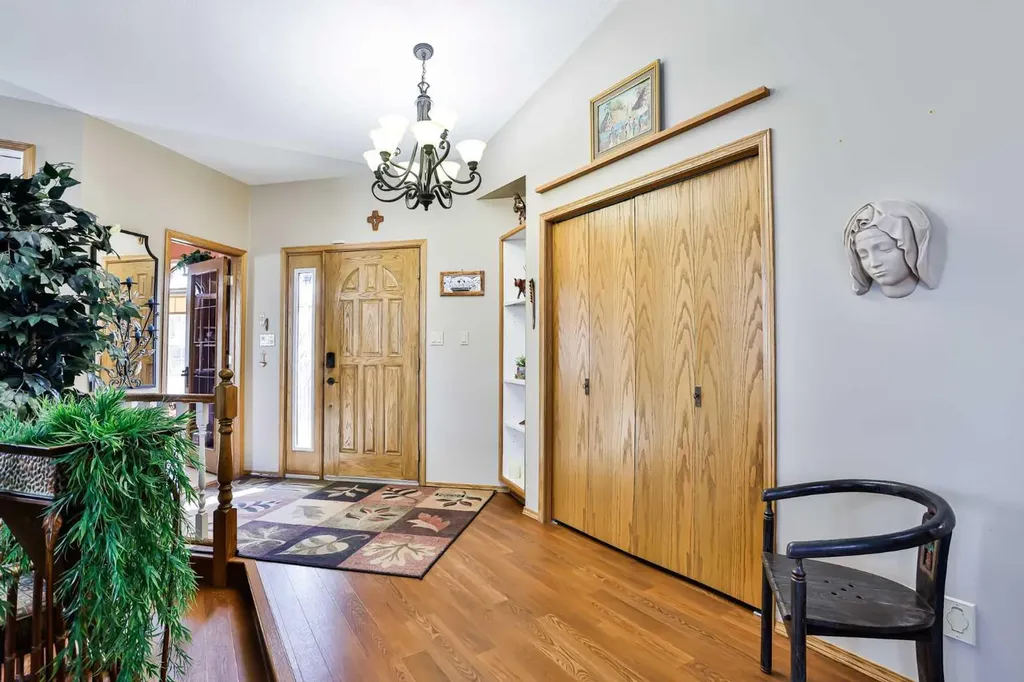 2857 6 Avenue S Lethbridge AB T1G 1E6