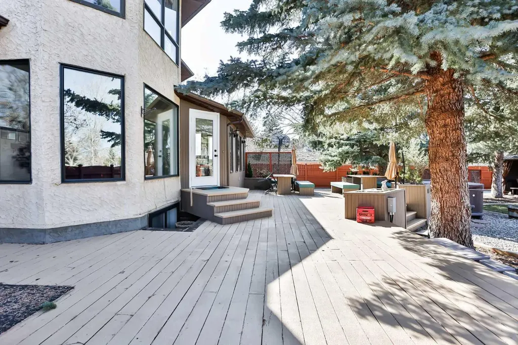 2857 6 Avenue S Lethbridge AB T1G 1E6