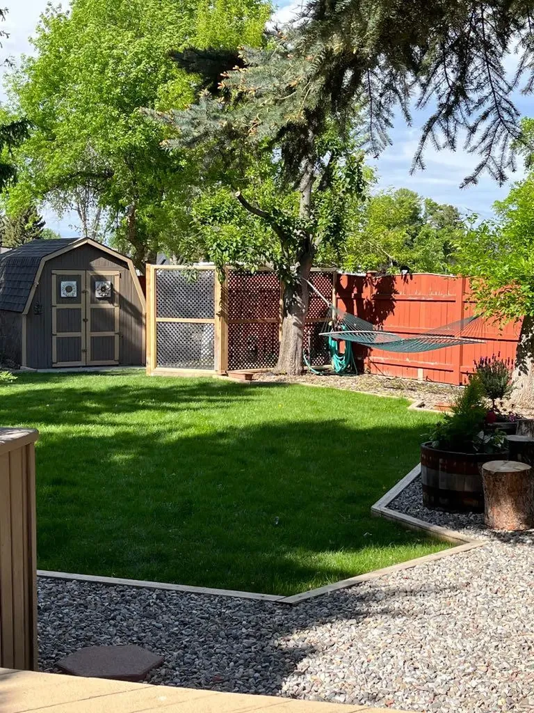 2857 6 Avenue S Lethbridge AB T1G 1E6