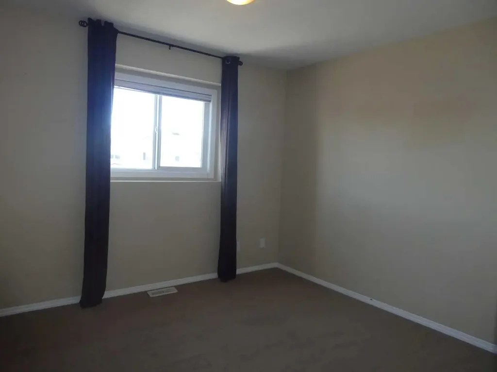 310 Sunrise Terrace NE High River AB T1V0C3