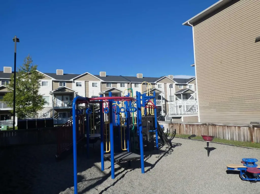 310 Sunrise Terrace NE High River AB T1V0C3