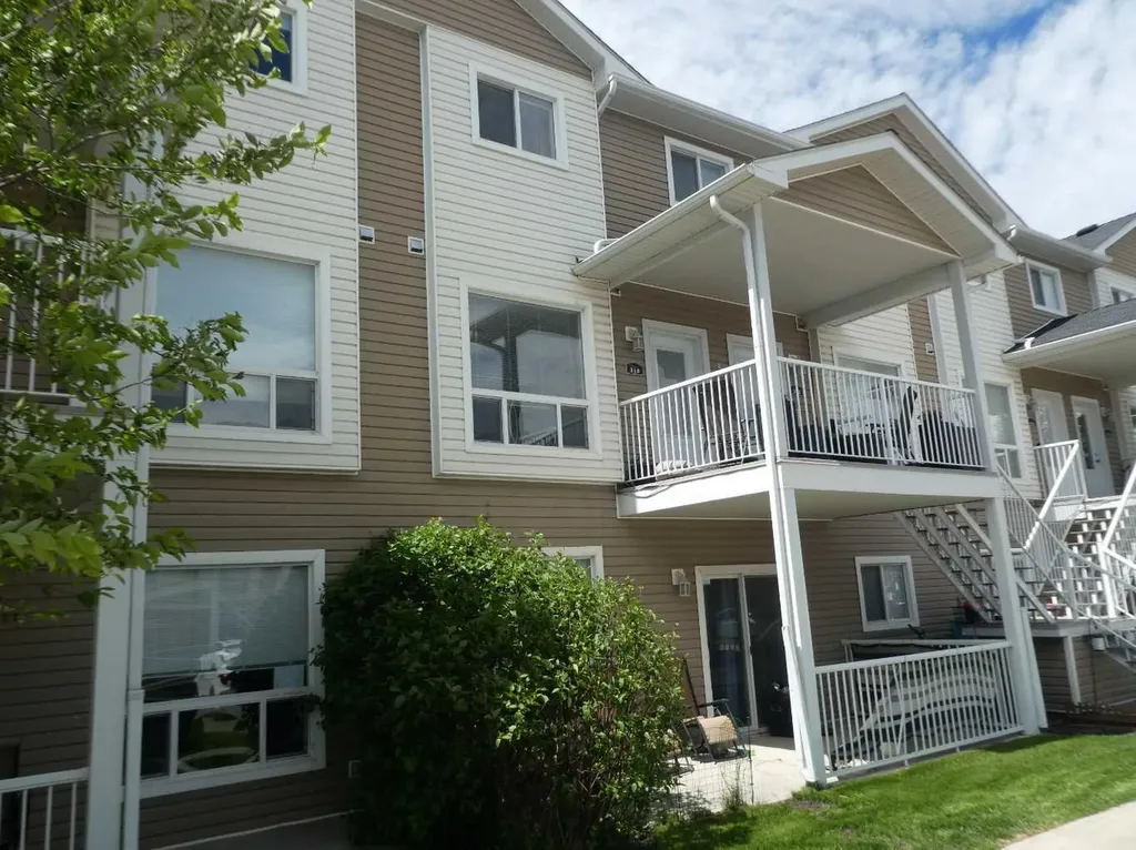 310 Sunrise Terrace NE High River AB T1V0C3