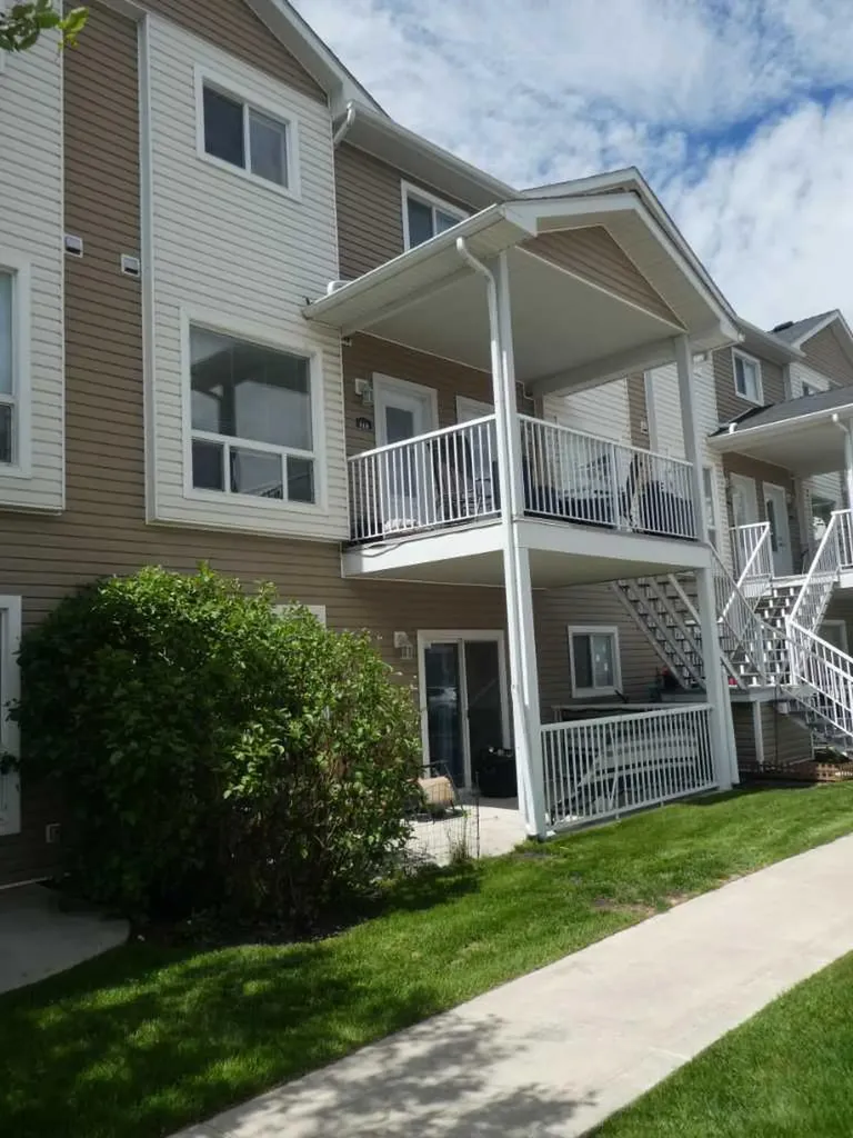 310 Sunrise Terrace NE High River AB T1V0C3