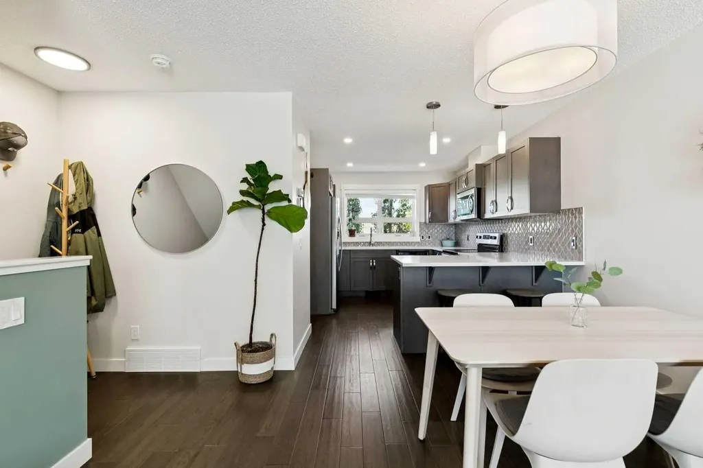 2461 Baysprings Link SW Airdrie AB T4B4C6