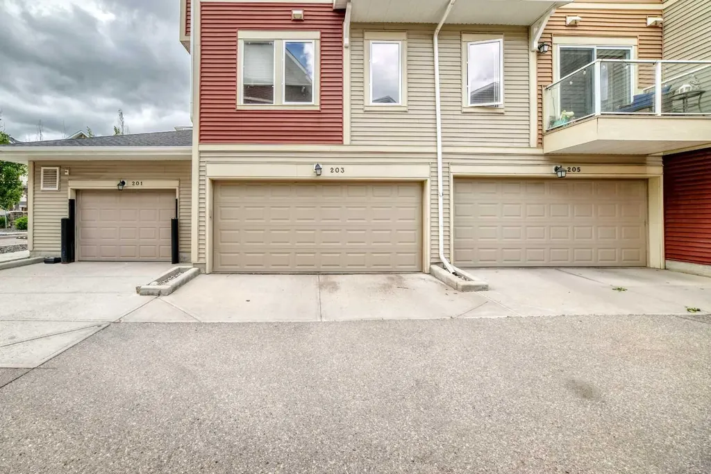203 Auburn Meadows SE Calgary AB T3M 2E7