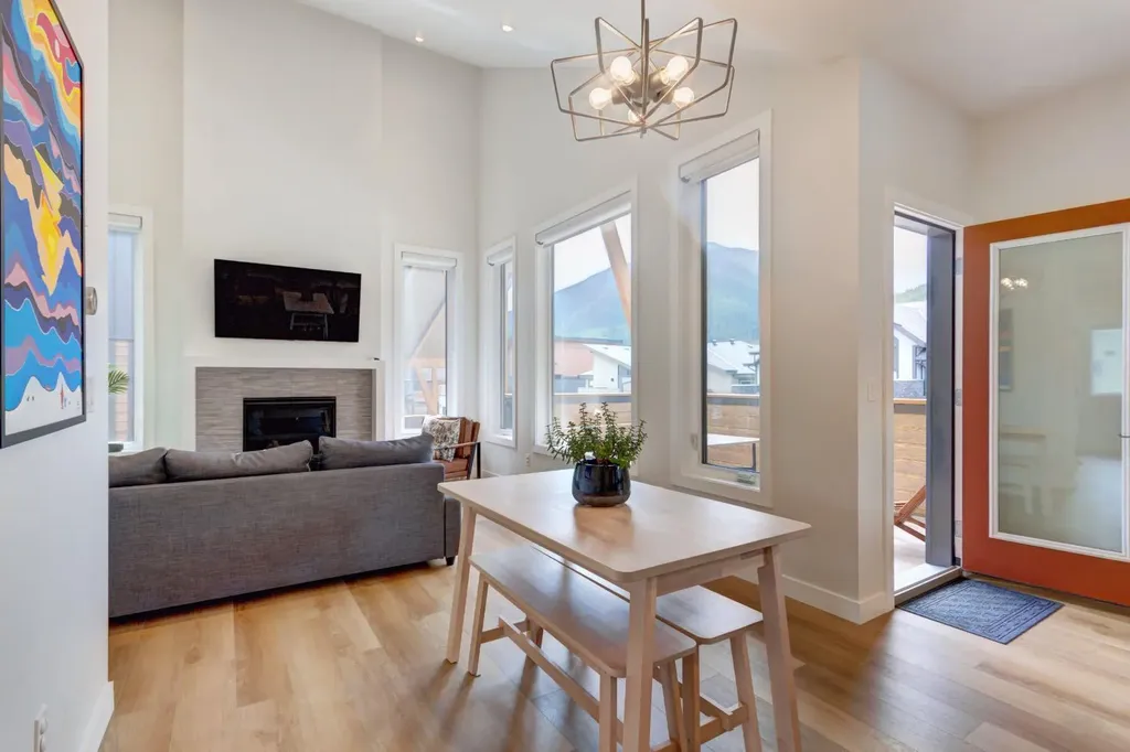 209 Stewart Creek Rise Canmore AB T1W0N9