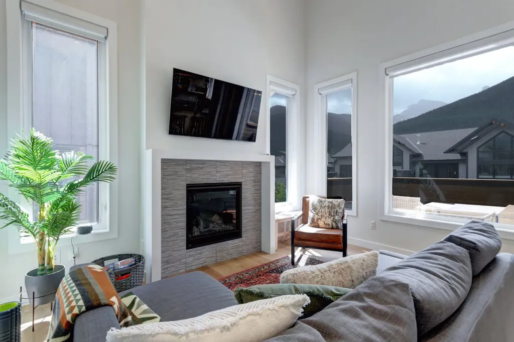 209 Stewart Creek Rise Canmore AB T1W0N9