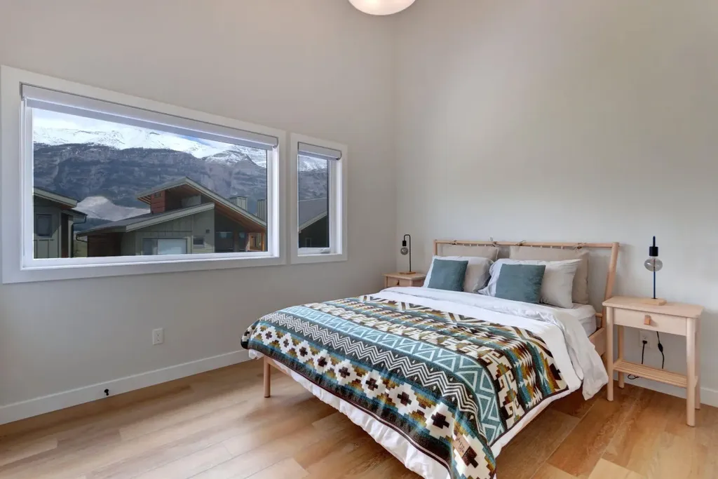 209 Stewart Creek Rise Canmore AB T1W0N9