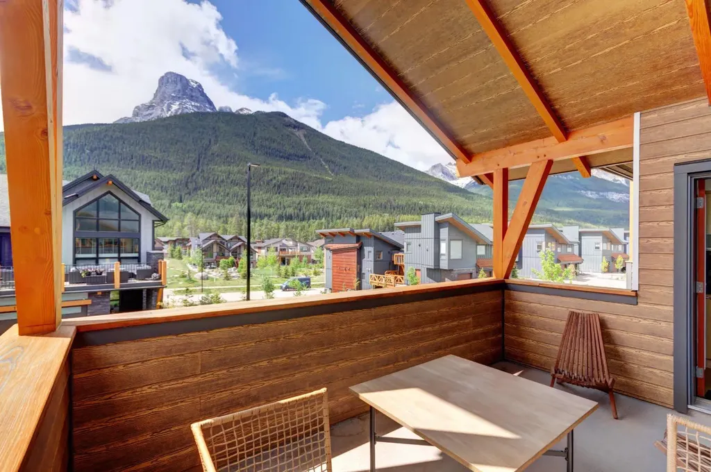 209 Stewart Creek Rise Canmore AB T1W0N9