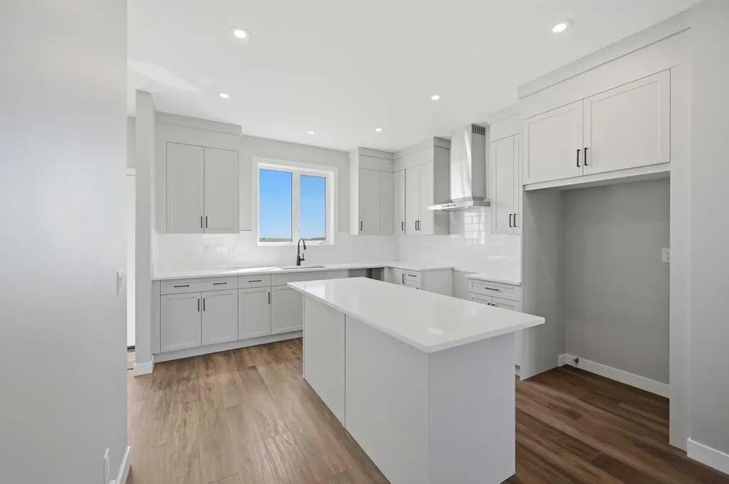 67 Huxland Road Calgary AB T2A 6Z7