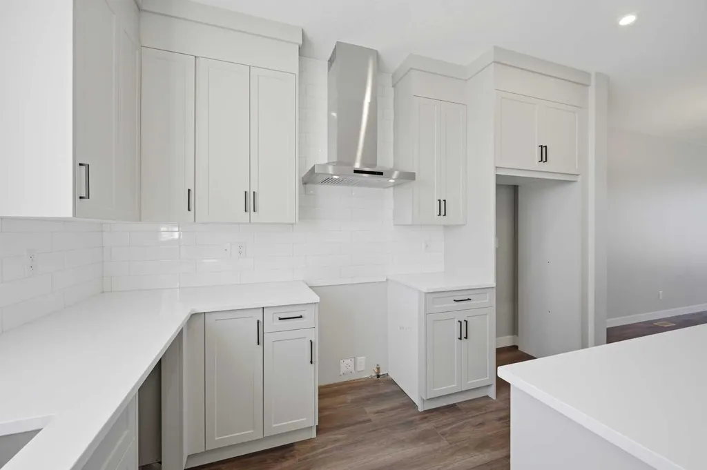 67 Huxland Road Calgary AB T2A 6Z7