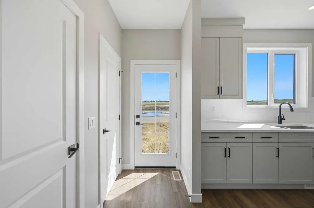 67 Huxland Road Calgary AB T2A 6Z7
