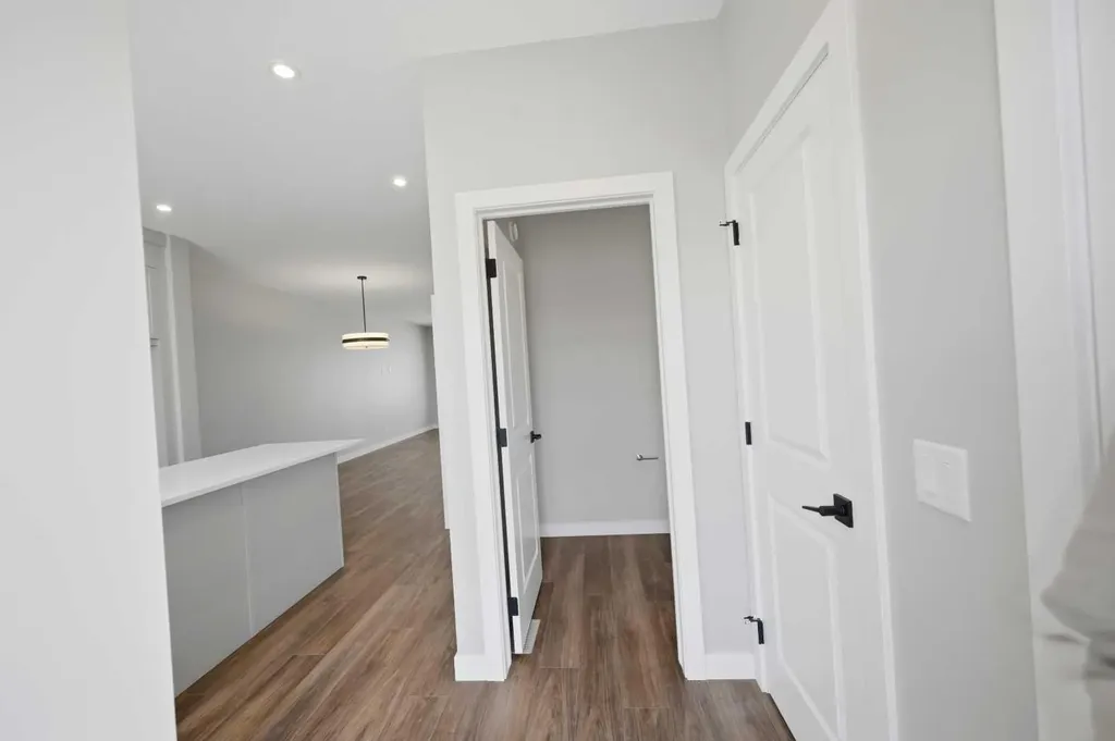 67 Huxland Road Calgary AB T2A 6Z7