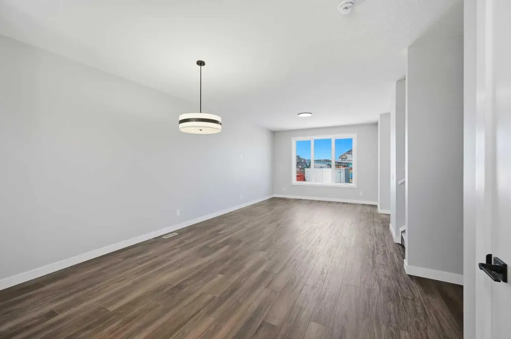 67 Huxland Road Calgary AB T2A 6Z7