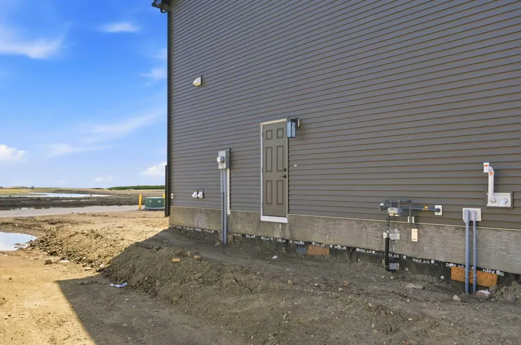 67 Huxland Road Calgary AB T2A 6Z7
