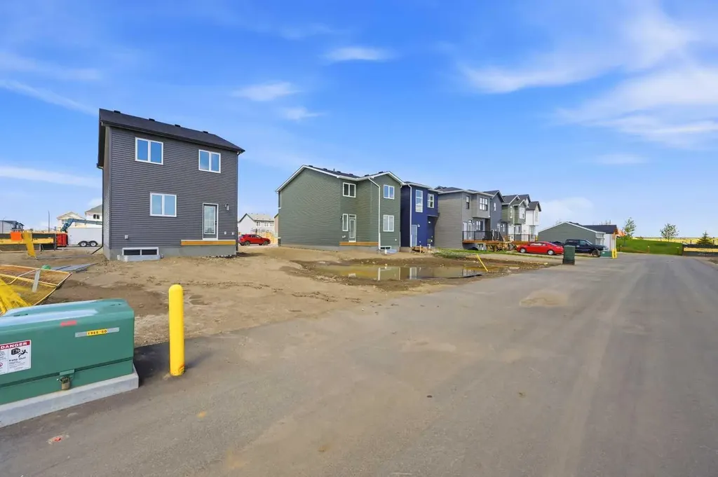 67 Huxland Road Calgary AB T2A 6Z7