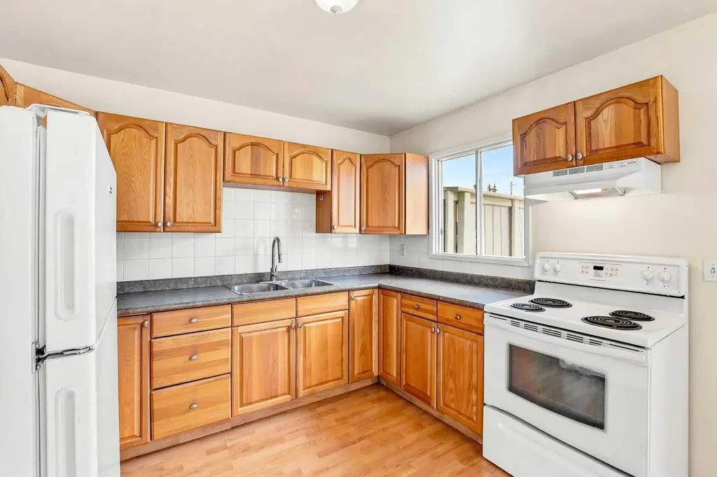 2108 23 Avenue Close Bowden AB T0M 0K0