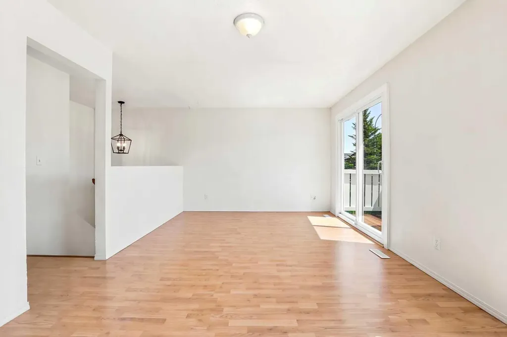 2108 23 Avenue Close Bowden AB T0M 0K0